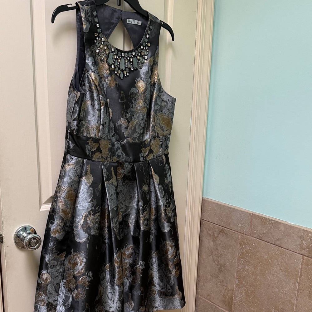 Eliza J Jewel-Neck Metallic Dress - Picture 2 of 8